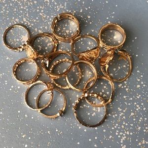15 Unique Golden Rings